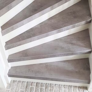 HPL laminaat traprenovatie in kleur concrete platinum