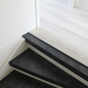 HPL laminaat traprenovatie in kleur Segovia Slate