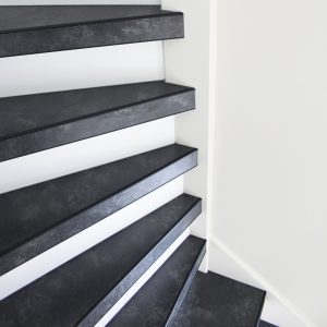 HPL laminaat traprenovatie in kleur Segovia Slate