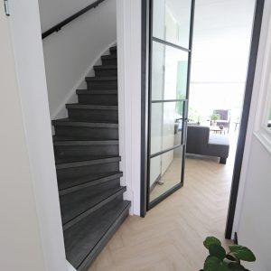HPL laminaat traprenovatie in kleur weave anthracite