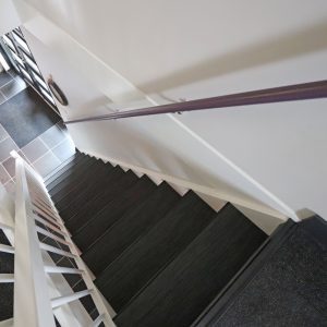 Woven traprenovatie