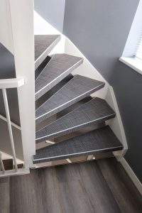 Woven traprenovatie