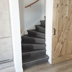 Traprenovatie HPL Concrete Grey Laminaat