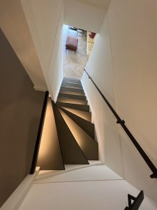 Traprenovatie betonlook met verlichting