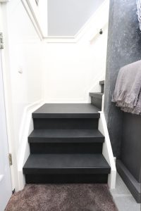 traprenovatie beton in de kleur RAL9017100