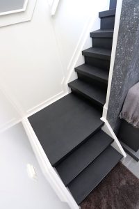 traprenovatie beton in de kleur RAL9017100