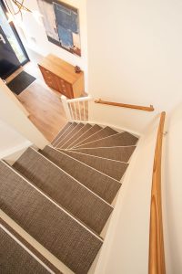 Traprenovatie met woven materiaal