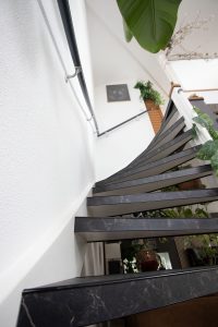 Traprenovatie met echt natuursteen