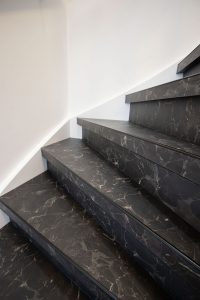 Traprenovatie met echt natuursteen