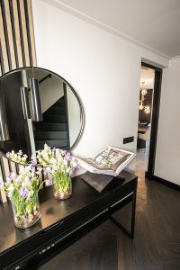 Leren trapbekleding met slate leather in de kleur Voltera