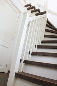 Traprenovatie woven in de kleur Spice