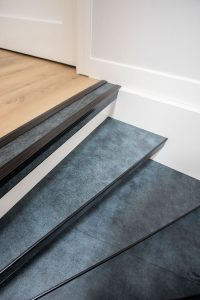 Zaffiro - Blauw Leer op trap - Almere