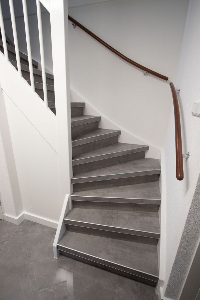 Traprenovatie met betonlook