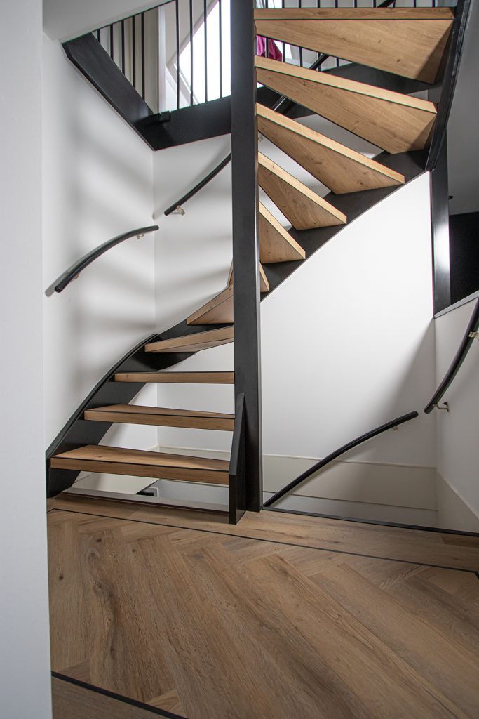 pvc traprenovatie in de kleur Monte Rosa