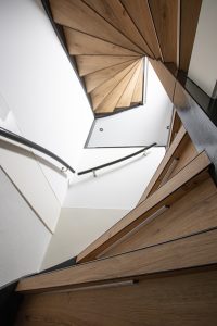 PVC traprenovatie in de kleur Monte Rosa