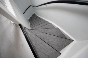 Woven trapbekleding Titanium Torrent