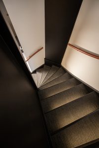 Woven trapbekleding trap renovatie