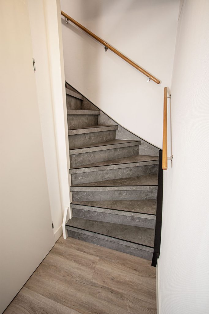 PVC traprenovatie Palermo Grigio Naarden