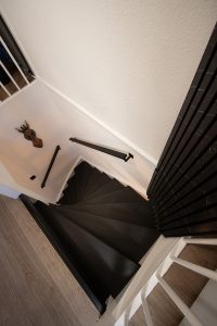 Brushed Black HPL traprenovatie