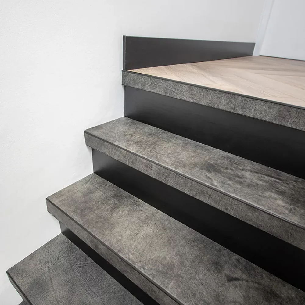 Traprenovatie leer - slate leather